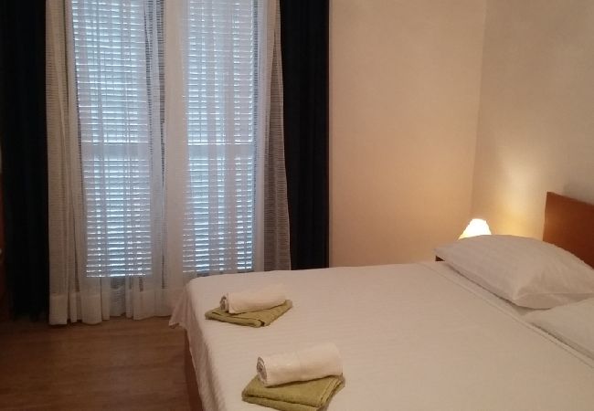 Appartement à Vodice - Appartement dans Vodice avec vue mer, terrasse, Climatisation, WIFI (3671-5) Appartement à Vodice - Appartement dans Vodice avec vue mer, terrasse, Climatisation, WIFI (3671-5)