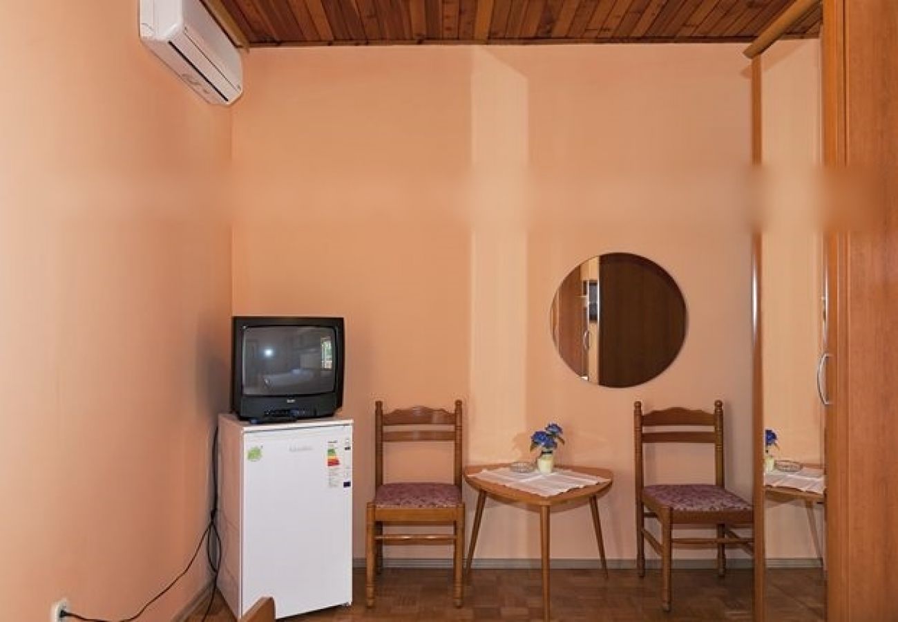 Appartement à Tucepi - Appartement dans Tučepi avec vue mer, Balcon, Climatisation, WIFI (3674-1)