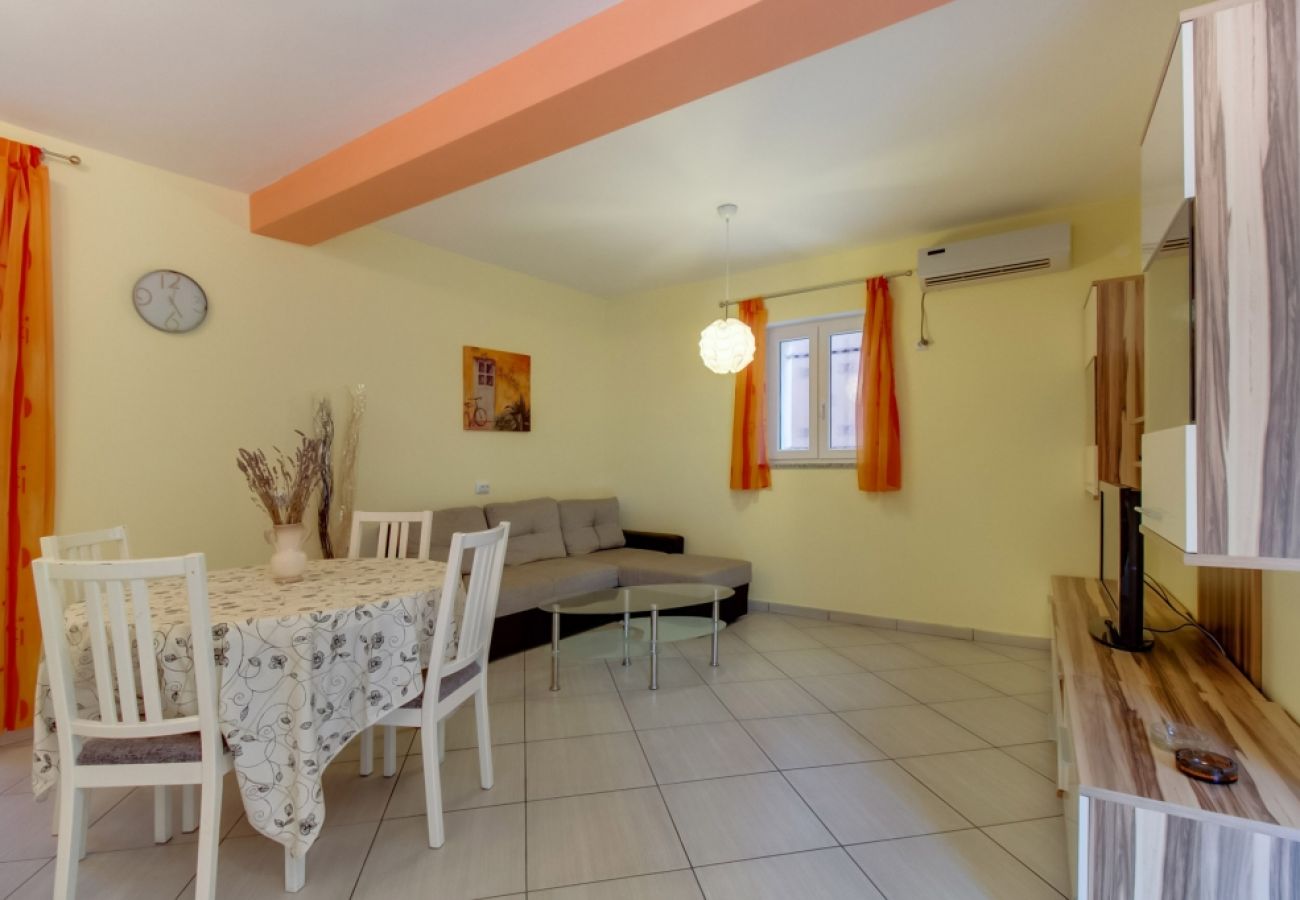 Appartement à Mali Lošinj - Appartement dans Mali Lošinj avec terrasse, Climatisation, Machine à laver (3683-1)