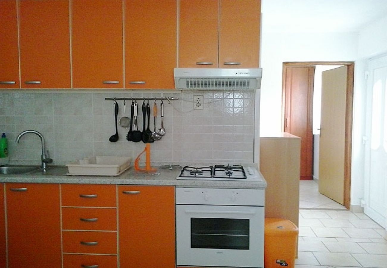 Appartement à Novi Vinodolski - Appartement dans Novi Vinodolski avec vue mer, Balcon, Climatisation, WIFI (3667-1)