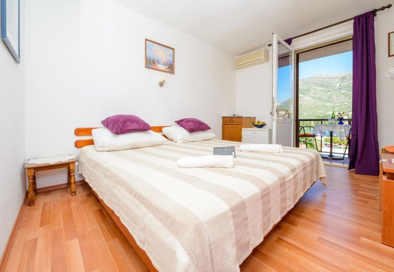 Chambres d'hôtes à Cavtat - Chambre dans Cavtat avec vue mer, Balcon, Climatisation, WIFI (3686-1)