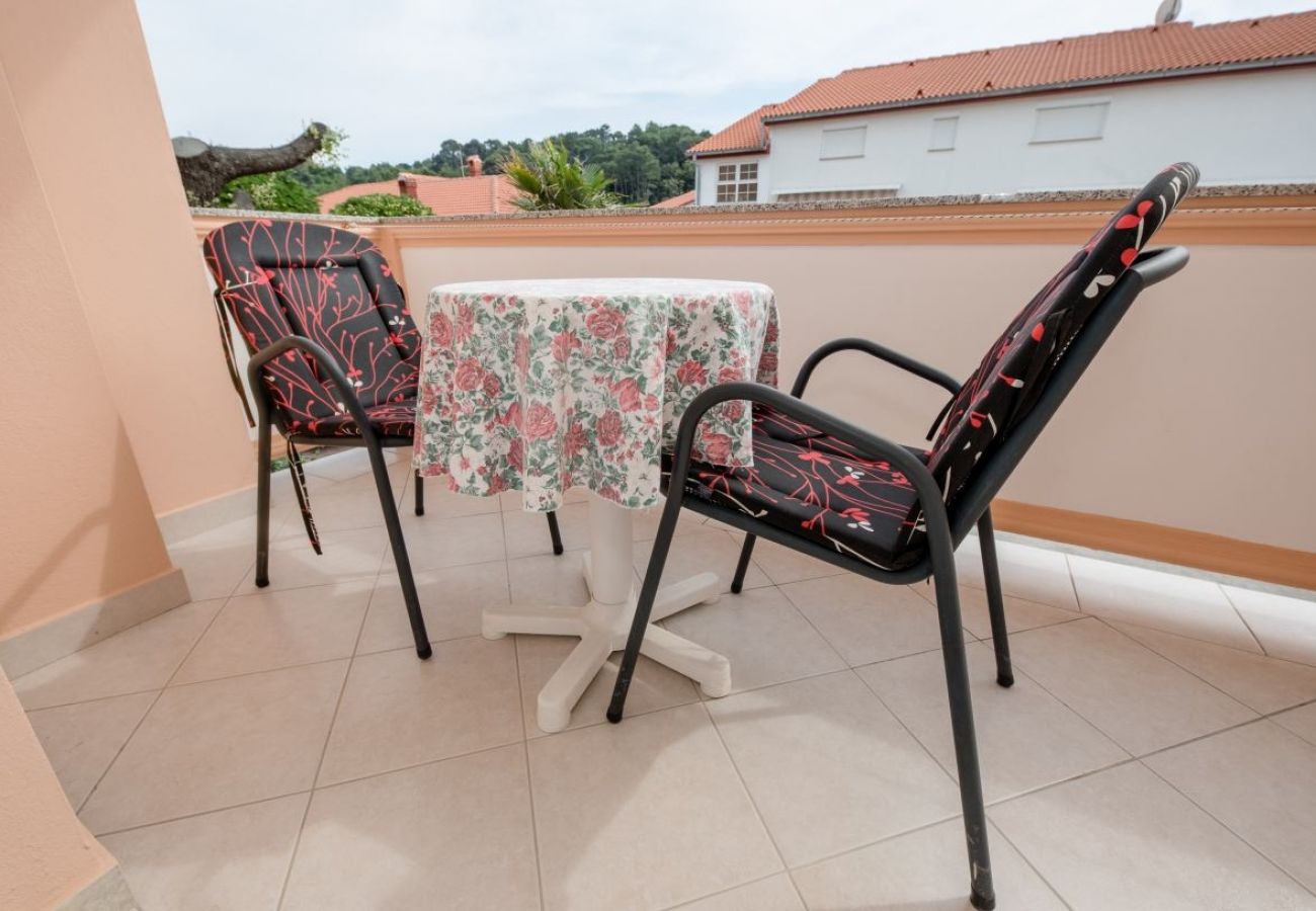 Appartement à Palit - Appartement dans Palit avec terrasse, Climatisation, WIFI, Lave-vaisselle (820-3)