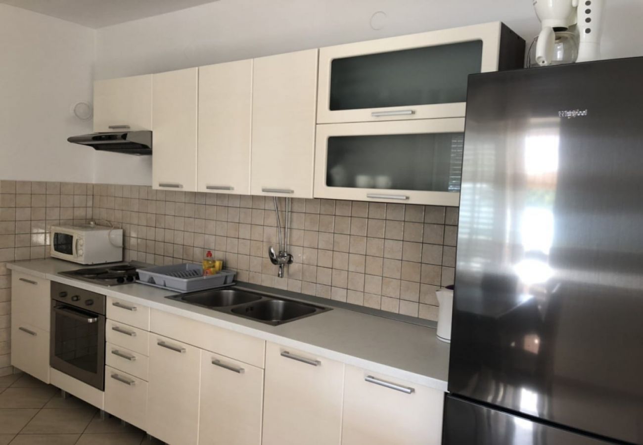 Appartement à Kampor - Appartement dans Kampor avec vue mer, terrasse, Climatisation, WIFI (3708-1)