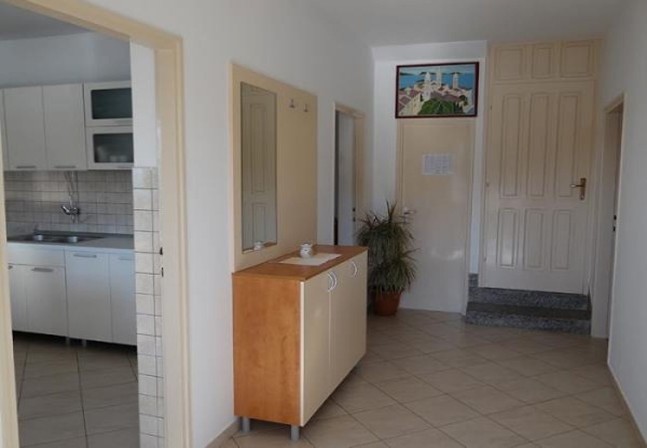 Appartement à Kampor - Appartement dans Kampor avec vue mer, terrasse, Climatisation, WIFI (3708-1)