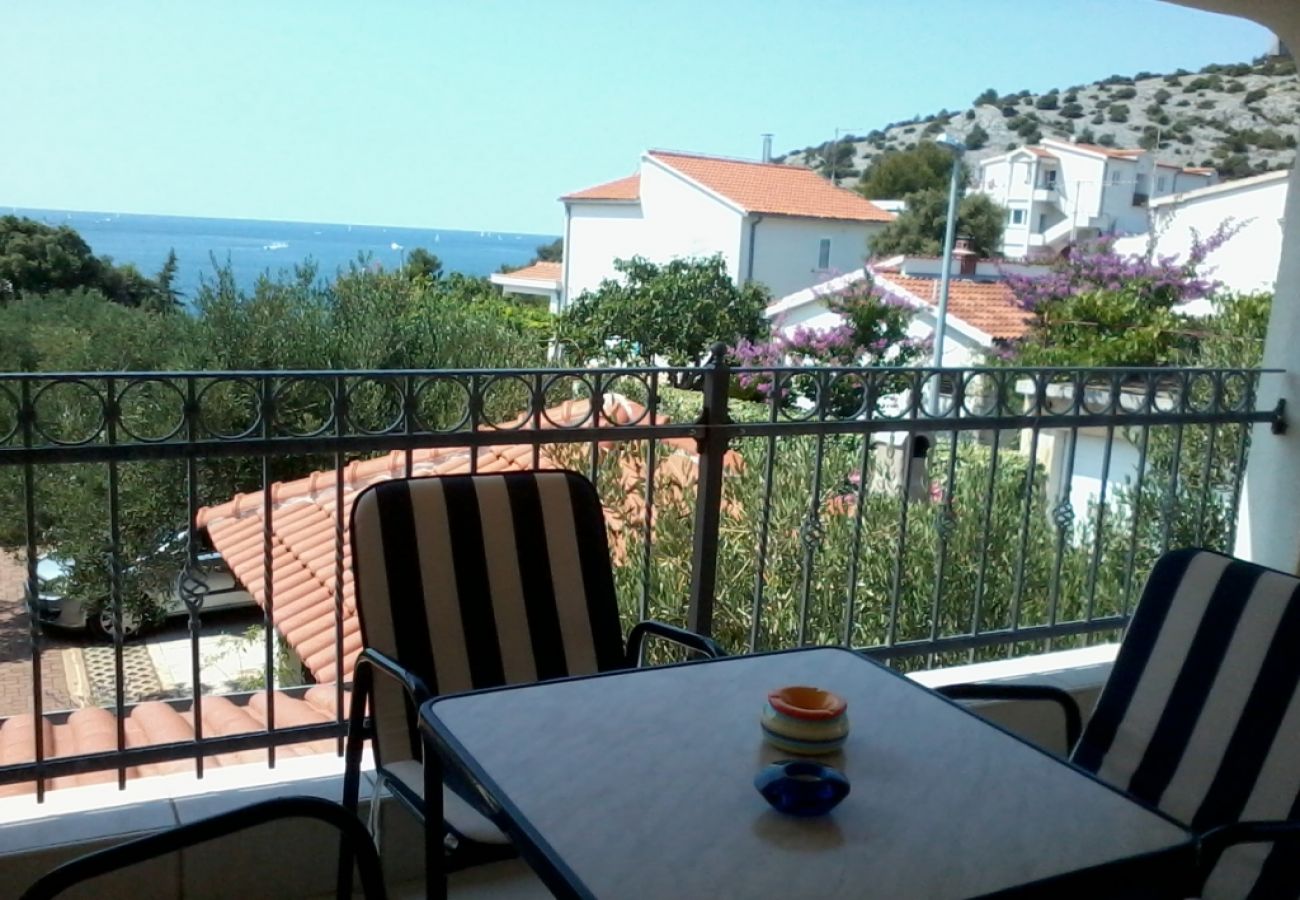 Appartement à Ražanj - Appartement dans Ražanj avec vue mer, terrasse, Climatisation, WIFI (3743-1)