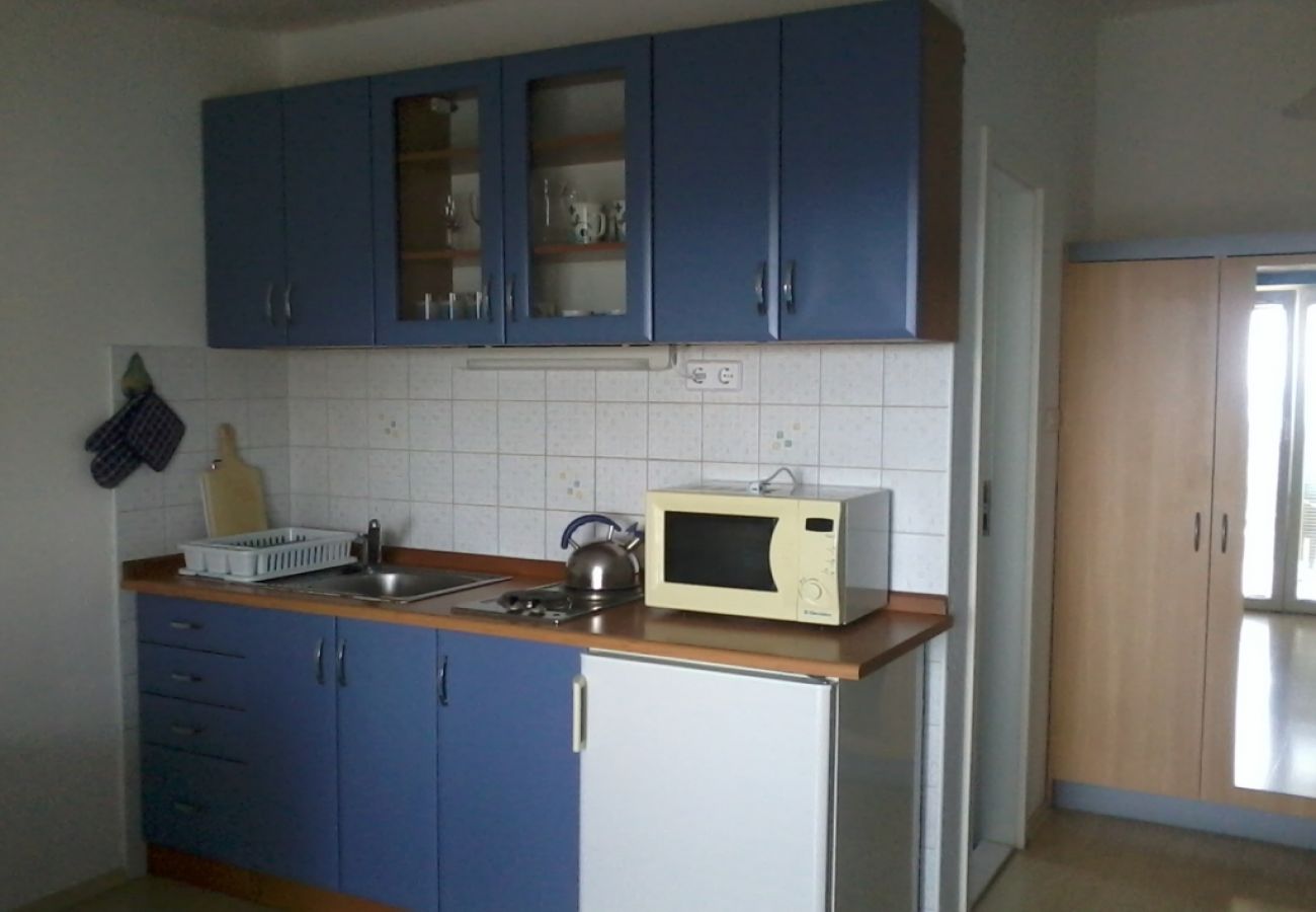 Appartement à Ražanj - Appartement dans Ražanj avec vue mer, terrasse, Climatisation, WIFI (3743-1)