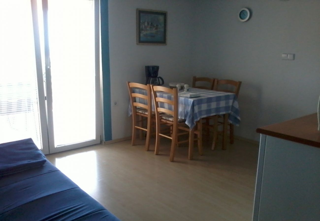 Appartement à Ražanj - Appartement dans Ražanj avec vue mer, terrasse, Climatisation, WIFI (3743-1)