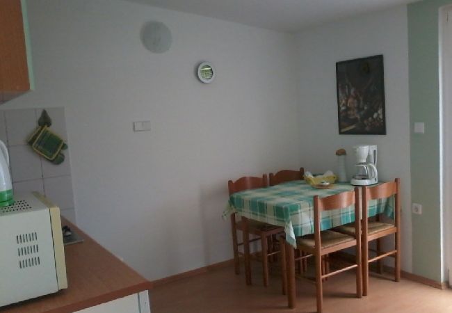 Appartement à Ražanj - Appartement dans Ražanj avec vue mer, terrasse, Climatisation, WIFI (3743-2) Appartement à Ražanj - Appartement dans Ražanj avec vue mer, terrasse, Climatisation, WIFI (3743-2)