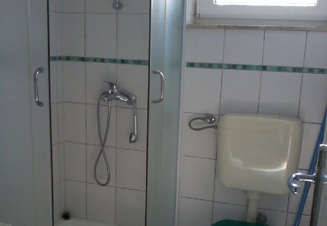 Appartement à Ražanj - Appartement dans Ražanj avec vue mer, terrasse, Climatisation, WIFI (3743-2) Appartement à Ražanj - Appartement dans Ražanj avec vue mer, terrasse, Climatisation, WIFI (3743-2)