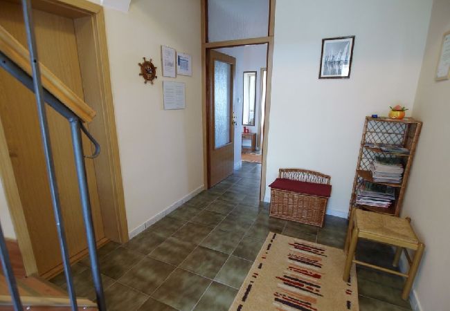 Appartement à Rab - Appartement dans Rab avec vue mer, Balcon, WIFI, Machine à laver (3728-1) Appartement à Rab - Appartement dans Rab avec vue mer, Balcon, WIFI, Machine à laver (3728-1)