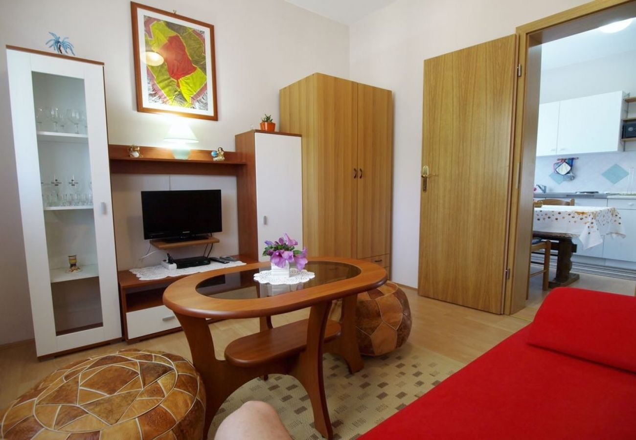 Appartement à Rab - Appartement dans Rab avec vue mer, Balcon, WIFI, Machine à laver (3728-1)