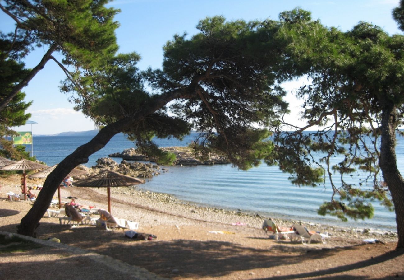 Appartement à Rab - Appartement dans Rab avec vue mer, Balcon, WIFI, Machine à laver (3728-1)