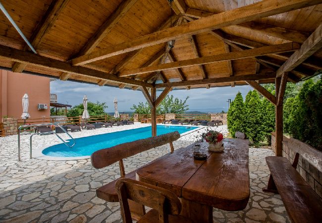 Appartement à Mundanije - Appartement dans Mundanije avec vue mer, terrasse, Climatisation, WIFI (3748-1) Appartement à Mundanije - Appartement dans Mundanije avec vue mer, terrasse, Climatisation, WIFI (3748-1)