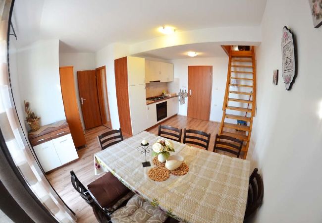 Appartement à Mundanije - Appartement dans Mundanije avec vue mer, terrasse, Climatisation, WIFI (3748-3) Appartement à Mundanije - Appartement dans Mundanije avec vue mer, terrasse, Climatisation, WIFI (3748-3)