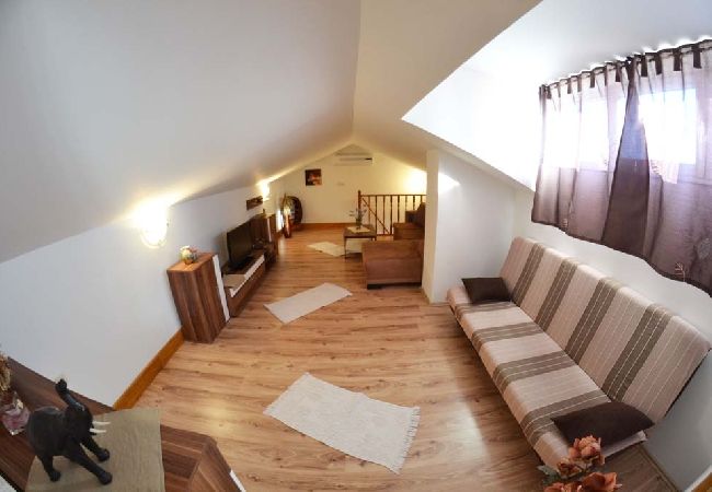 Appartement à Mundanije - Appartement dans Mundanije avec vue mer, terrasse, Climatisation, WIFI (3748-3) Appartement à Mundanije - Appartement dans Mundanije avec vue mer, terrasse, Climatisation, WIFI (3748-3)