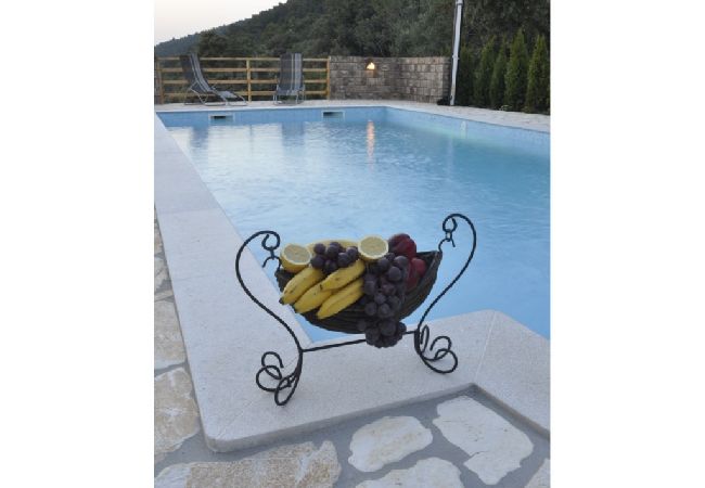 Appartement à Mundanije - Appartement dans Mundanije avec vue mer, terrasse, Climatisation, WIFI (3748-3) Appartement à Mundanije - Appartement dans Mundanije avec vue mer, terrasse, Climatisation, WIFI (3748-3)