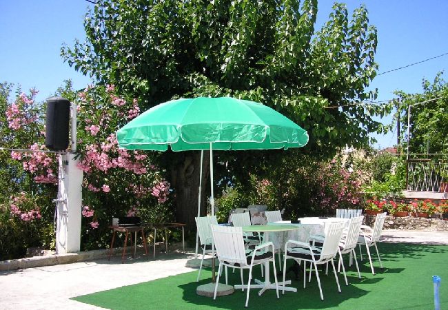 Appartement à Supetarska Draga - Appartement dans Supetarska Draga avec vue mer, terrasse, Climatisation, WIFI (3750-1) Appartement à Supetarska Draga - Appartement dans Supetarska Draga avec vue mer, terrasse, Climatisation, WIFI (3750-1)