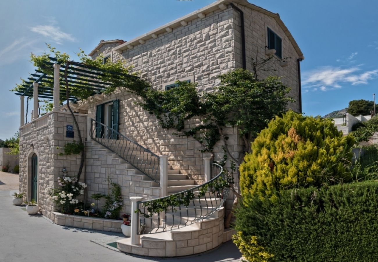 Chambres d'hôtes à Bol - Chambre dans Bol avec terrasse, Climatisation, WIFI (3758-4)