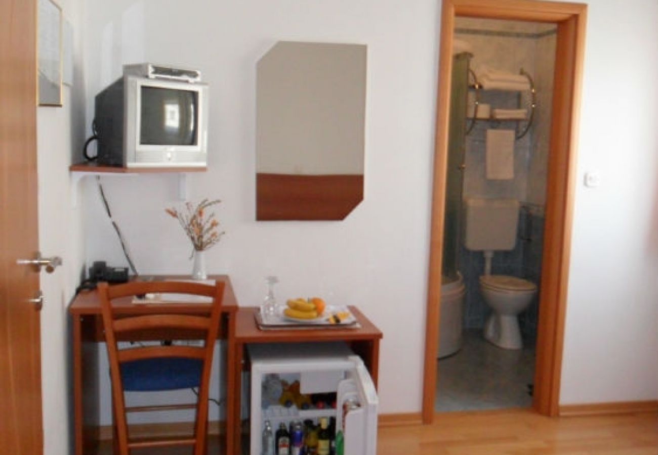 Chambres d'hôtes à Novalja - Chambre dans Novalja avec Climatisation, WIFI (3764-3)