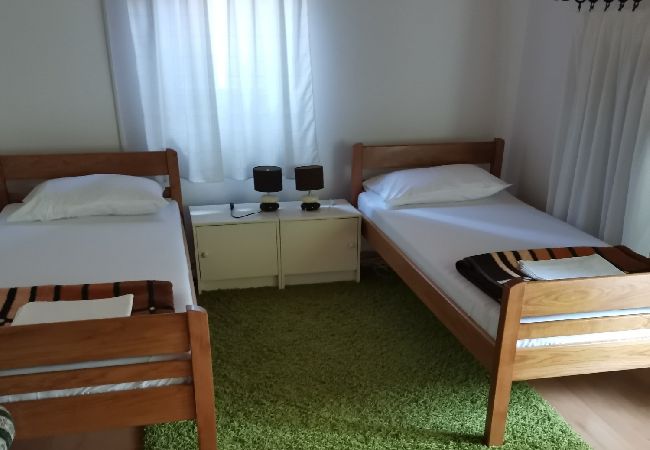 Appartement à Mali Lošinj - Appartement dans Mali Lošinj avec vue mer, terrasse, Climatisation, WIFI (3780-2) Appartement à Mali Lošinj - Appartement dans Mali Lošinj avec vue mer, terrasse, Climatisation, WIFI (3780-2)