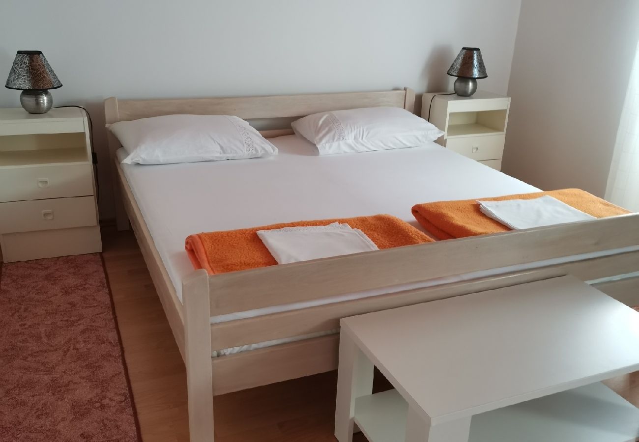 Appartement à Mali Lošinj - Appartement dans Mali Lošinj avec vue mer, terrasse, Climatisation, WIFI (3780-2)