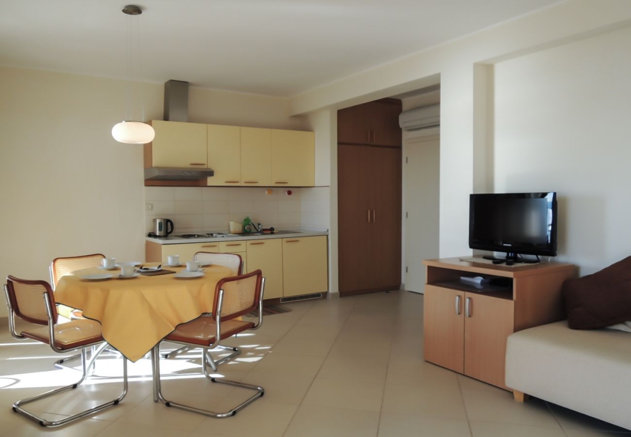 Appartement à Baška Voda - Appartement dans Baška Voda avec vue mer, Balcon, Climatisation, WIFI (3785-1)