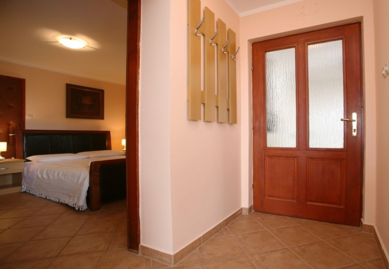 Appartement à Porec - Appartement dans Poreč avec Balcon, Climatisation, WIFI (3794-5)