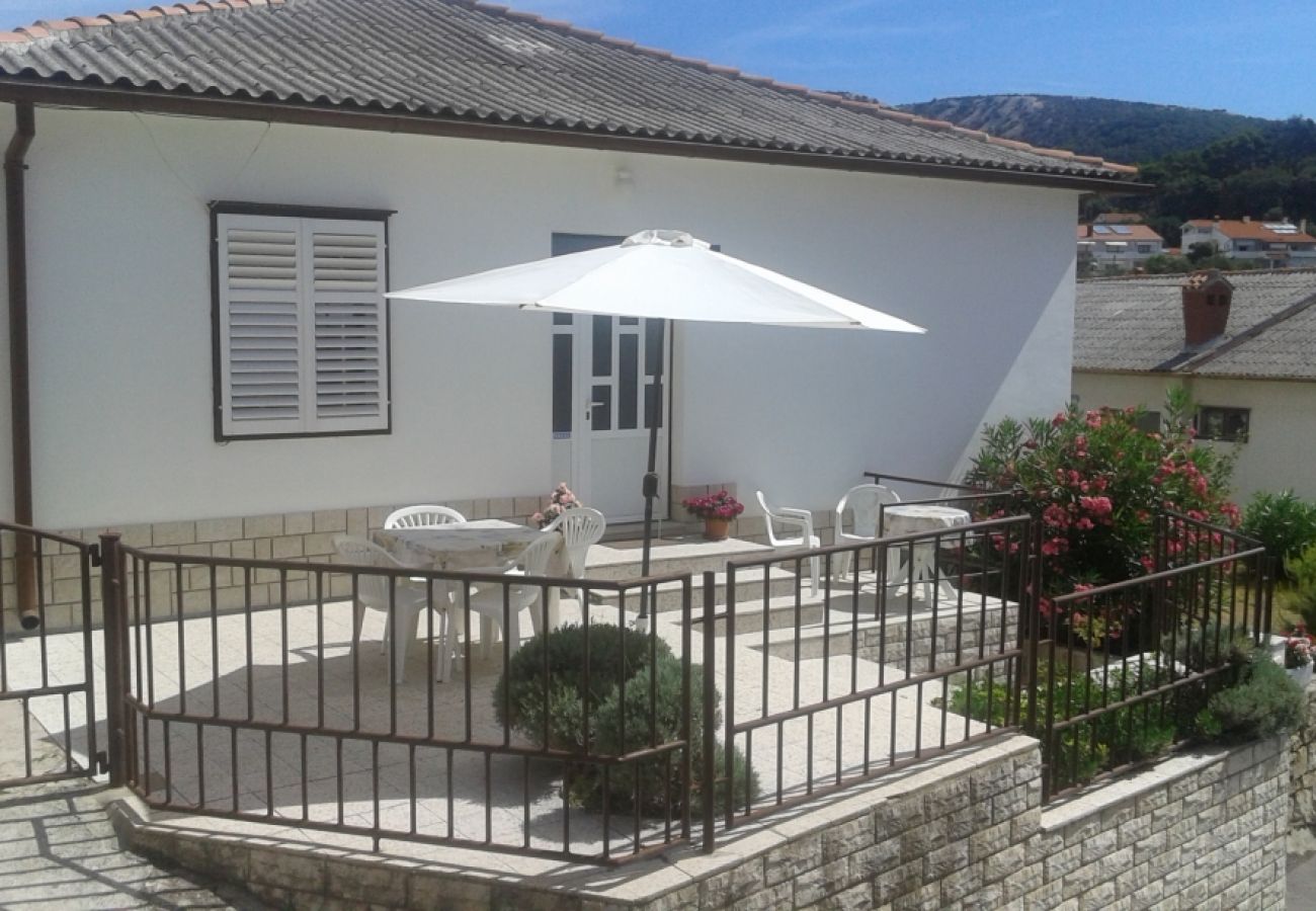 Appartement à Banjol - Appartement dans Banjol avec vue mer, terrasse, Climatisation, WIFI (3803-1)