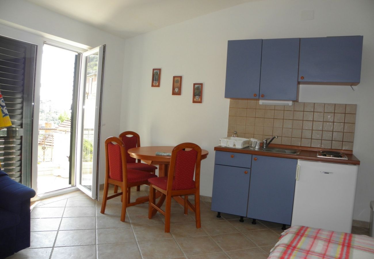 Appartement à Podgora - Appartement dans Podgora avec vue mer, terrasse, Climatisation, WIFI (3812-4)