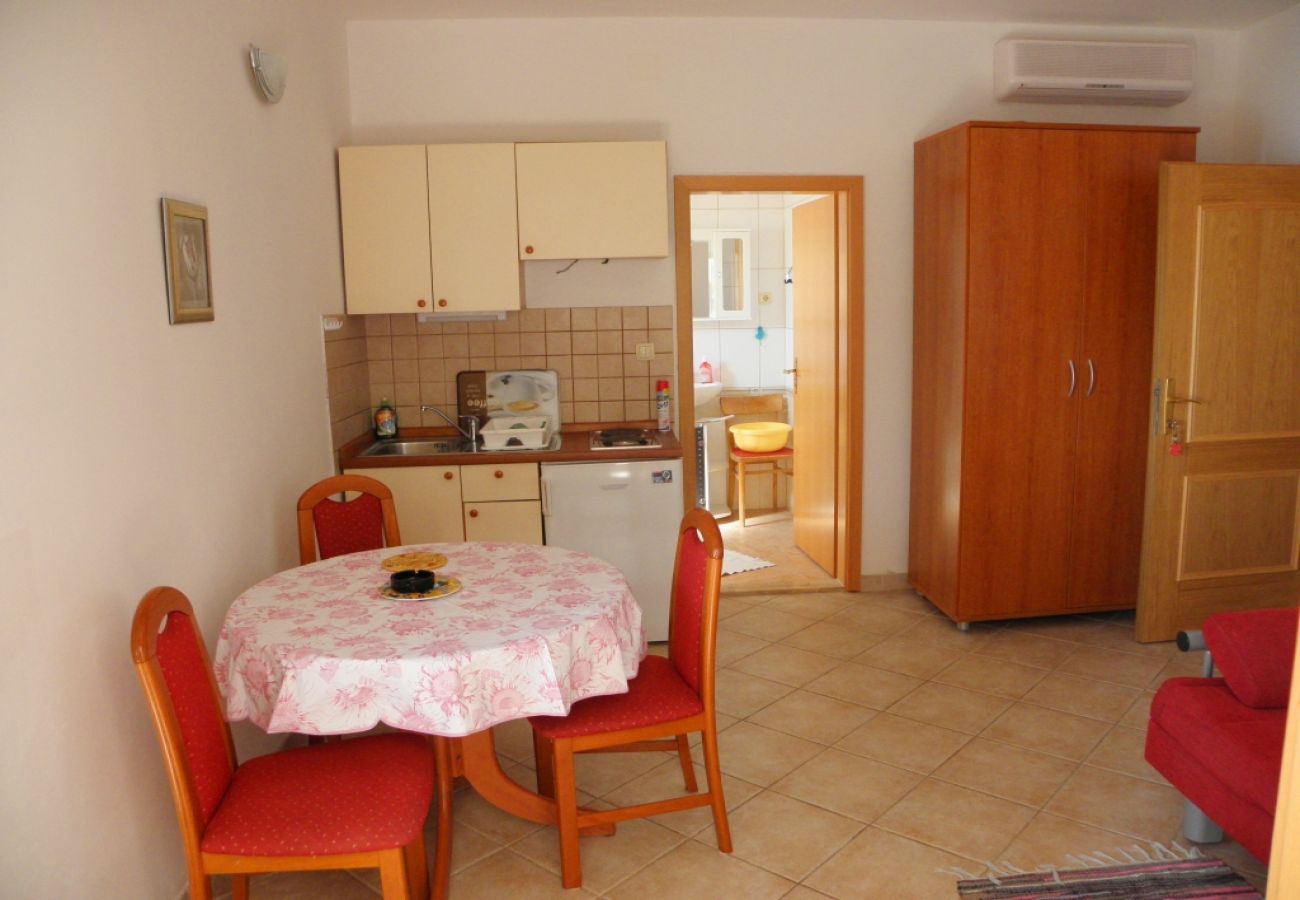 Appartement à Podgora - Appartement dans Podgora avec vue mer, terrasse, Climatisation, WIFI (3812-5)