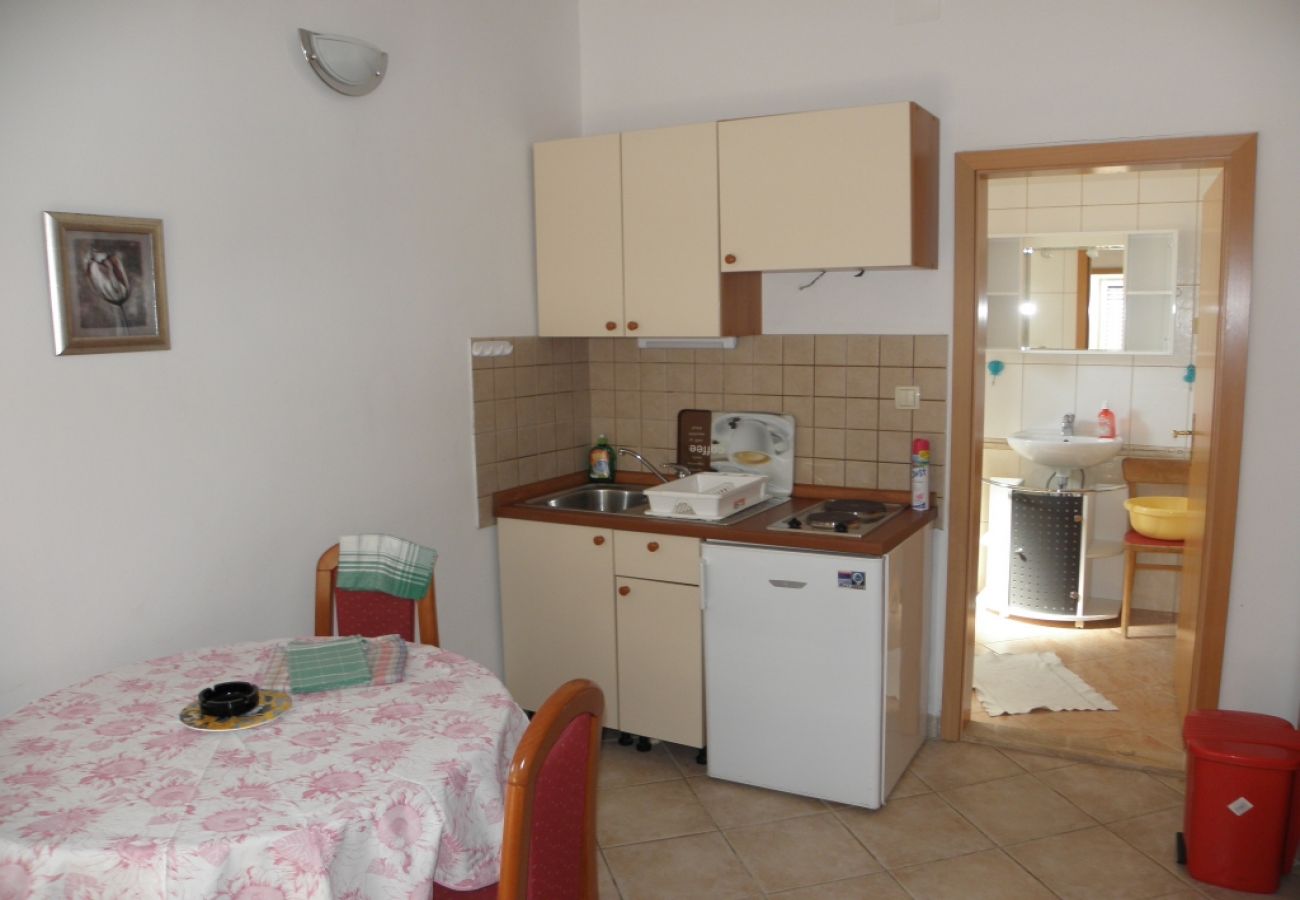 Appartement à Podgora - Appartement dans Podgora avec vue mer, terrasse, Climatisation, WIFI (3812-5)