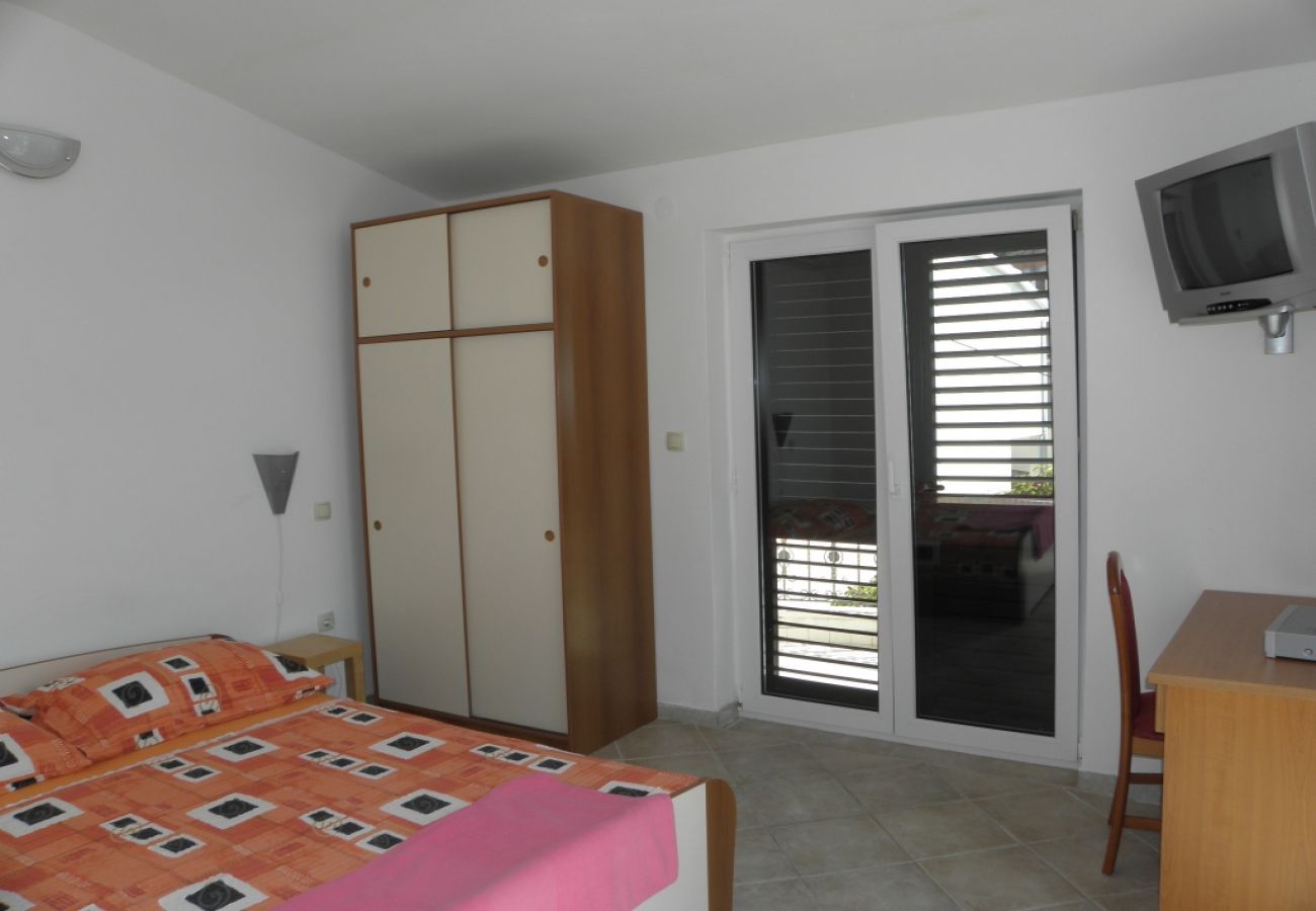 Appartement à Podgora - Appartement dans Podgora avec vue mer, terrasse, Climatisation, WIFI (3812-5)