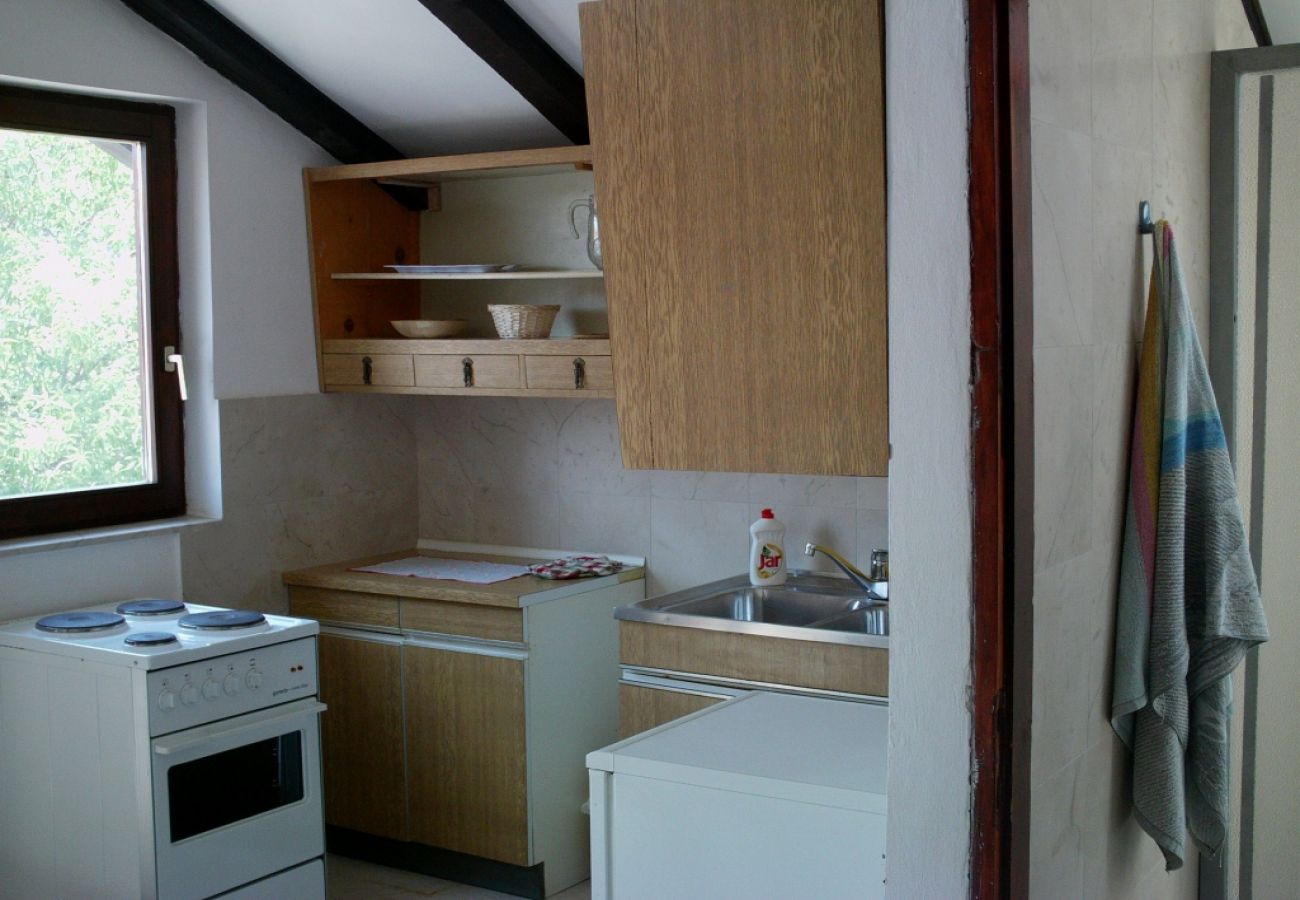 Appartement à Zlarin - Appartement dans Zlarin avec Balcon, WIFI, Machine à laver (3813-1)