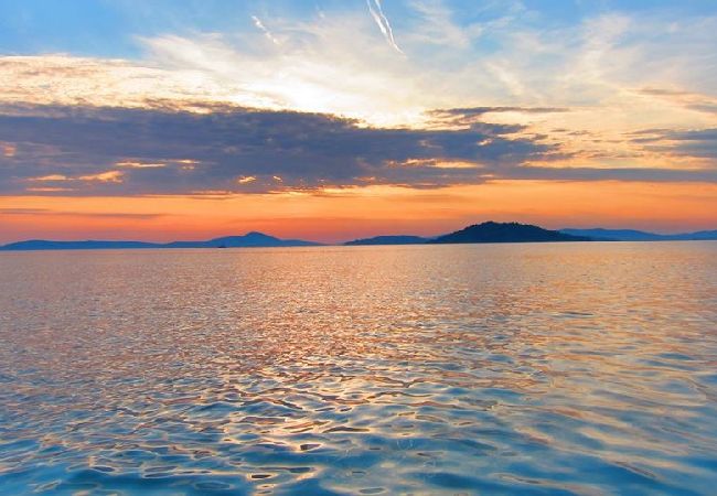 Appartement à Zlarin - Appartement dans Zlarin avec Balcon, WIFI, Machine à laver (3813-2) Appartement à Zlarin - Appartement dans Zlarin avec Balcon, WIFI, Machine à laver (3813-2)