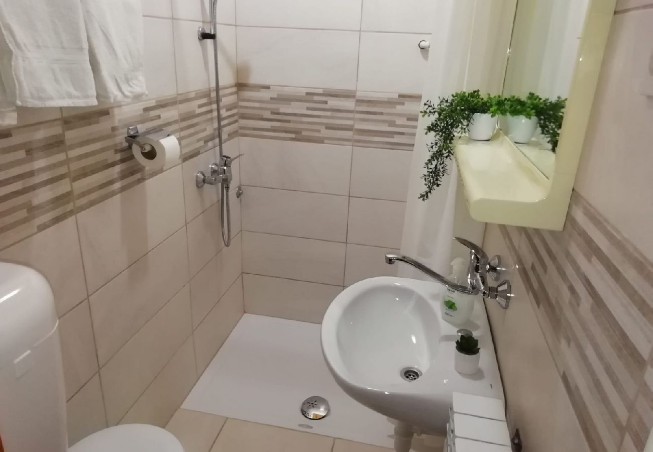 Appartement à Sibenik - Appartement dans Brodarica avec vue mer, terrasse, Climatisation, WIFI (3814-1)