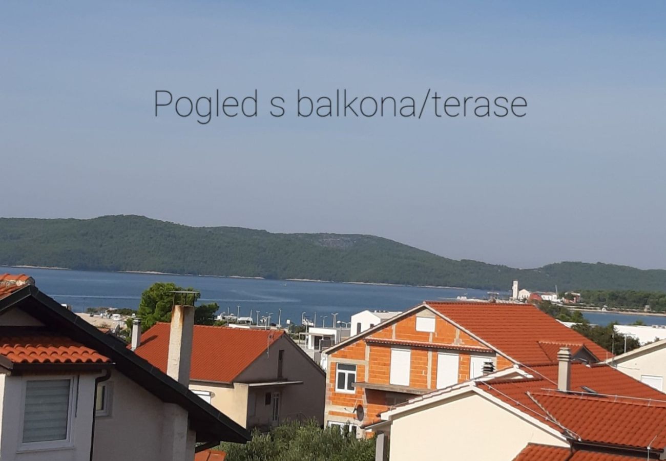 Appartement à Šibenik-Brodarica - Appartement dans Brodarica avec vue mer, terrasse, Climatisation, WIFI (3814-1)