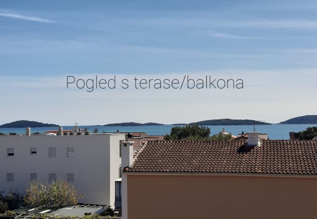 Appartement à Šibenik-Brodarica - Appartement dans Brodarica avec vue mer, terrasse, Climatisation, WIFI (3814-1)