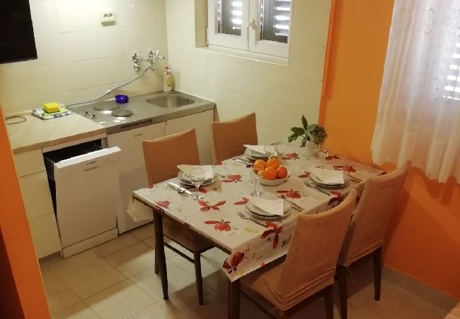 Appartement à Šibenik-Brodarica - Appartement dans Brodarica avec vue mer, Balcon, Climatisation, WIFI (3814-2) Appartement à Šibenik-Brodarica - Appartement dans Brodarica avec vue mer, Balcon, Climatisation, WIFI (3814-2)