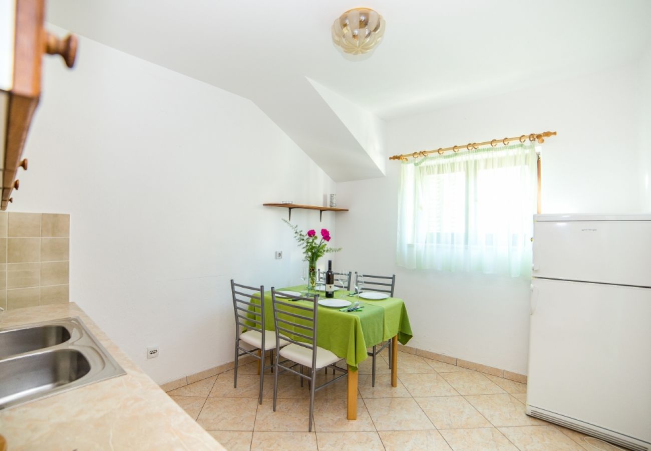 Appartement à Bol - Appartement dans Bol avec vue mer, Balcon, Climatisation, WIFI (3835-2)