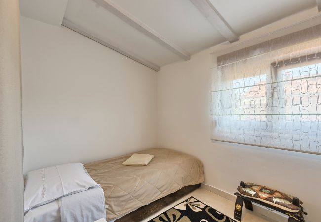 Appartement à Štinjan - Appartement dans Štinjan avec vue mer, terrasse, Climatisation, WIFI (3326-2) Appartement à Štinjan - Appartement dans Štinjan avec vue mer, terrasse, Climatisation, WIFI (3326-2)