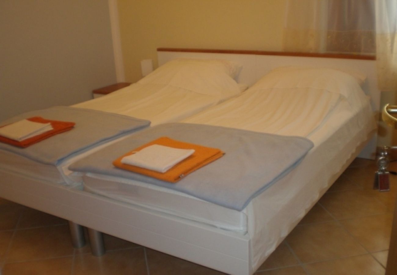 Chambres d'hôtes à Susak - Chambre dans Susak avec Climatisation, WIFI (3865-3)