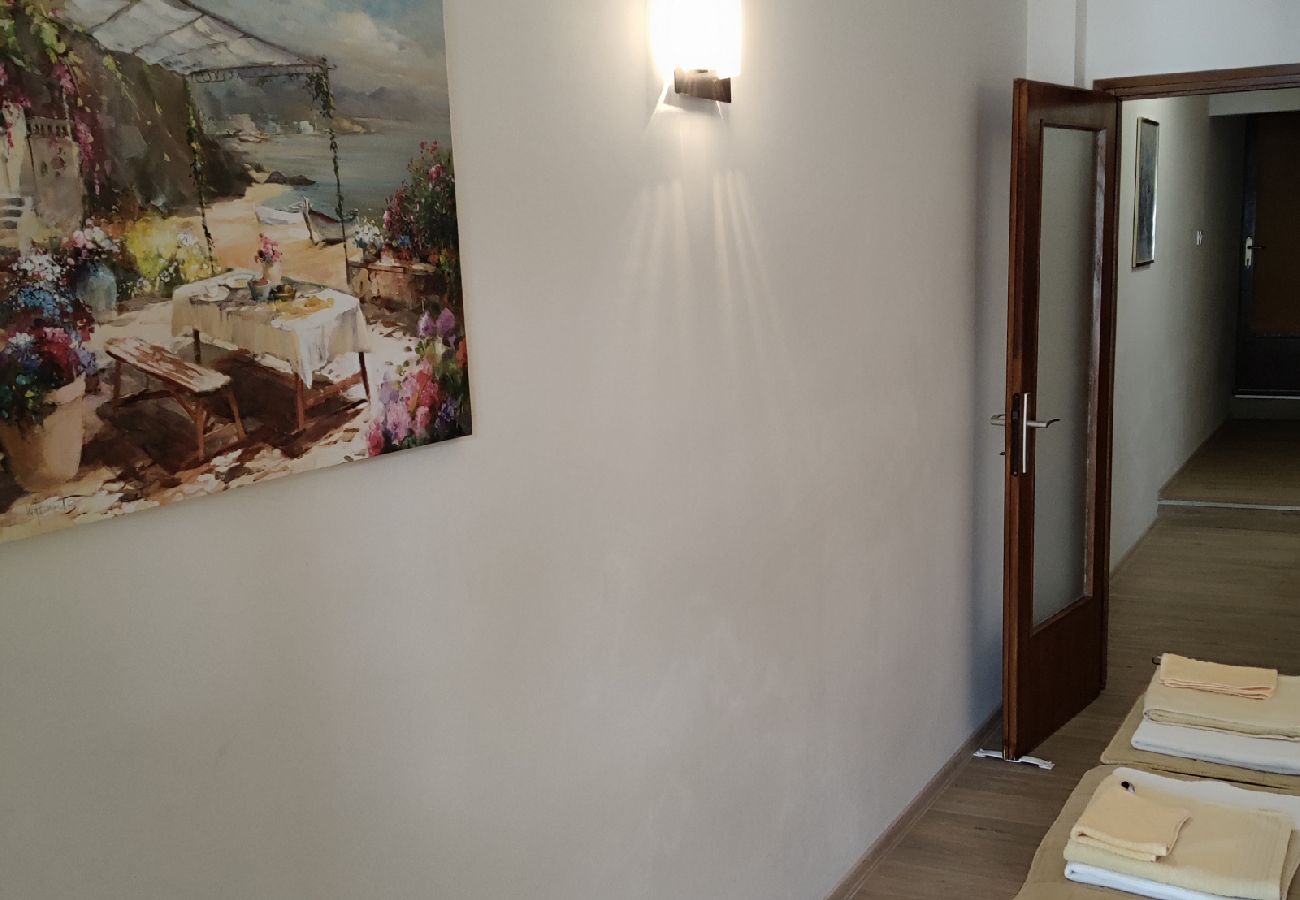 Appartement à Jadranovo - Appartement dans Jadranovo avec vue mer, Balcon, Climatisation, WIFI (3856-2)