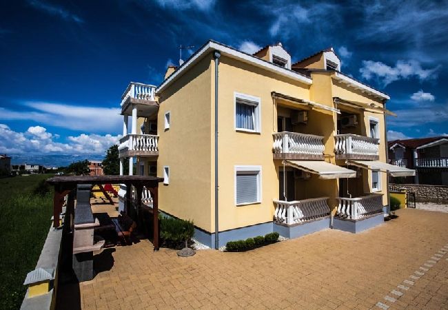 Appartement à Nin - Appartement dans Zaton (Zadar) avec terrasse, Climatisation, WIFI, Machine à laver (4141-2) Appartement à Nin - Appartement dans Zaton (Zadar) avec terrasse, Climatisation, WIFI, Machine à laver (4141-2)