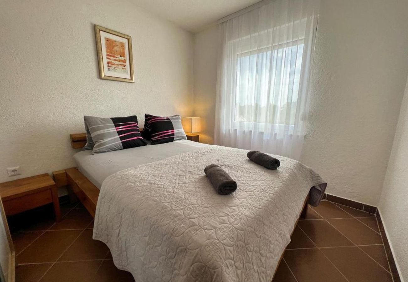 Appartement à Nin - Appartement dans Zaton (Zadar) avec terrasse, Climatisation, WIFI, Machine à laver (4141-5)