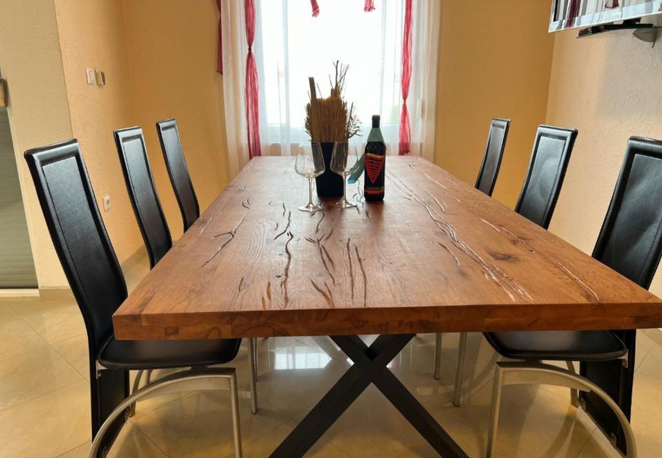 Appartement à Nin - Appartement dans Zaton (Zadar) avec terrasse, Climatisation, WIFI, Machine à laver (4141-5)