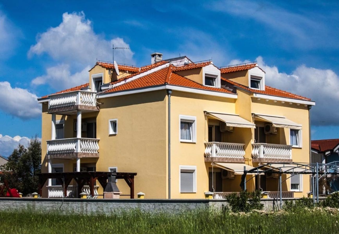 Chambres d'hôtes à Nin - Chambre dans Zaton (Zadar) avec vue mer, terrasse, WIFI, Machine à laver (4141-6)