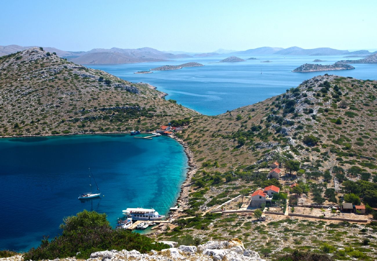 Chambres d'hôtes à Nin - Chambre dans Zaton (Zadar) avec vue mer, terrasse, WIFI, Machine à laver (4141-6)