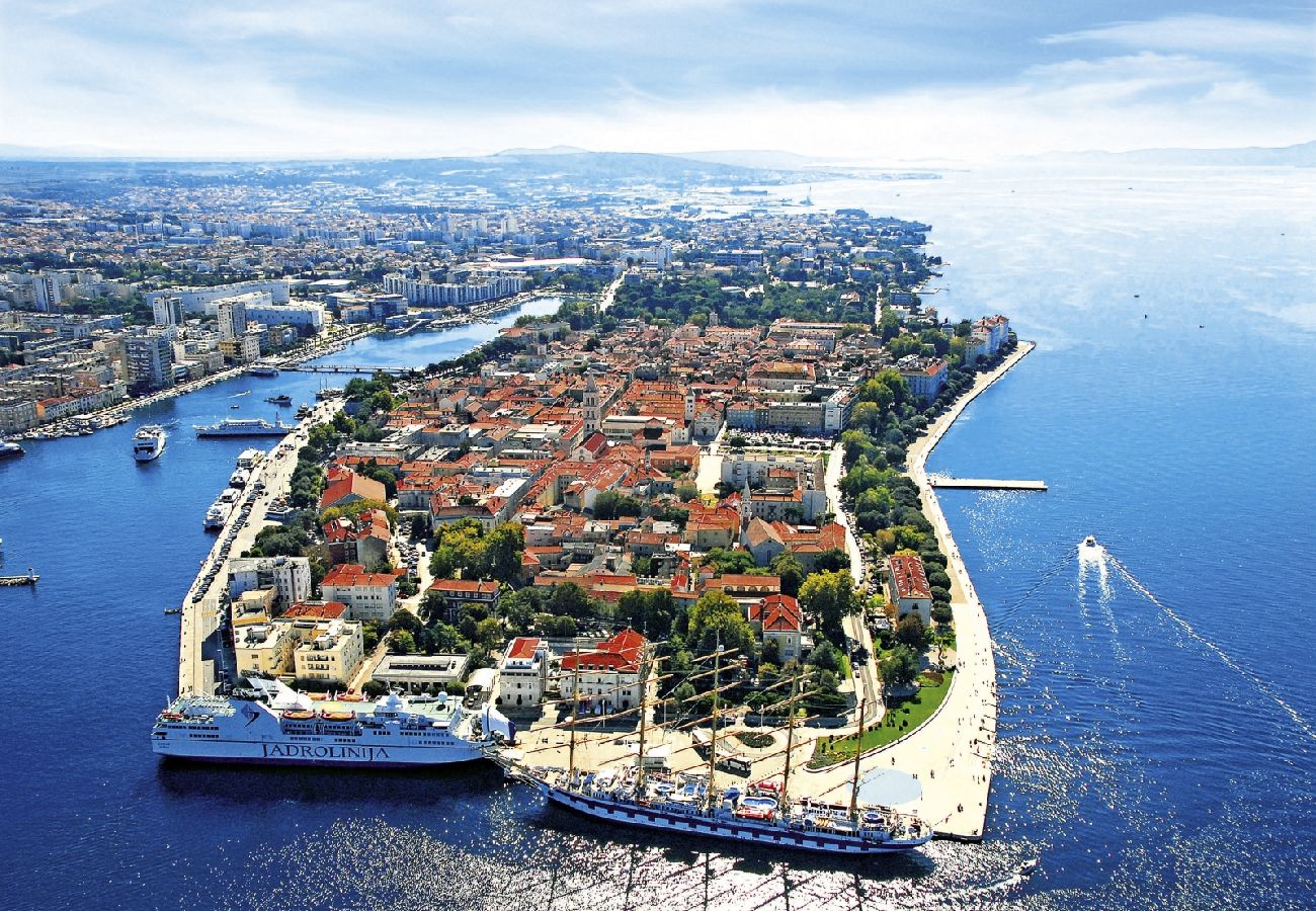 Chambres d'hôtes à Nin - Chambre dans Zaton (Zadar) avec vue mer, terrasse, WIFI, Machine à laver (4141-6)