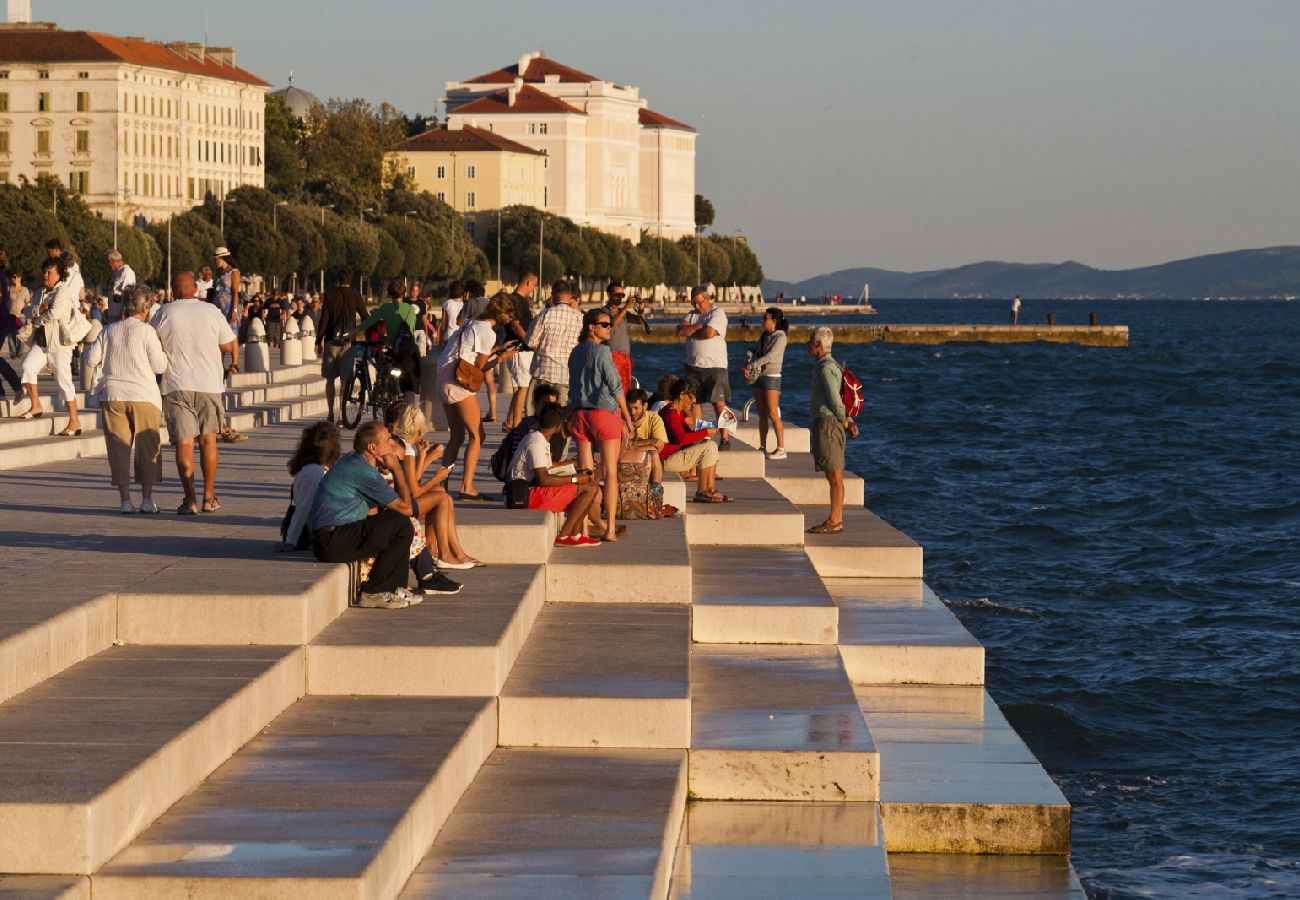 Chambres d'hôtes à Nin - Chambre dans Zaton (Zadar) avec vue mer, terrasse, WIFI, Machine à laver (4141-6)