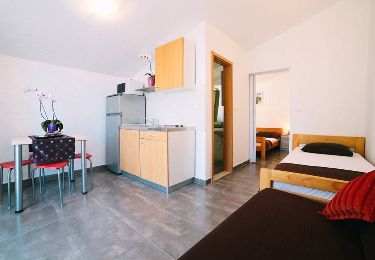 Appartement à Duce - Appartement dans Duće avec vue mer, Balcon, Climatisation, WIFI (4167-8)